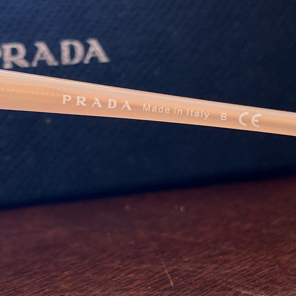 EUC Prada SPR010 square-frame sunglasses - Picture 6 of 8